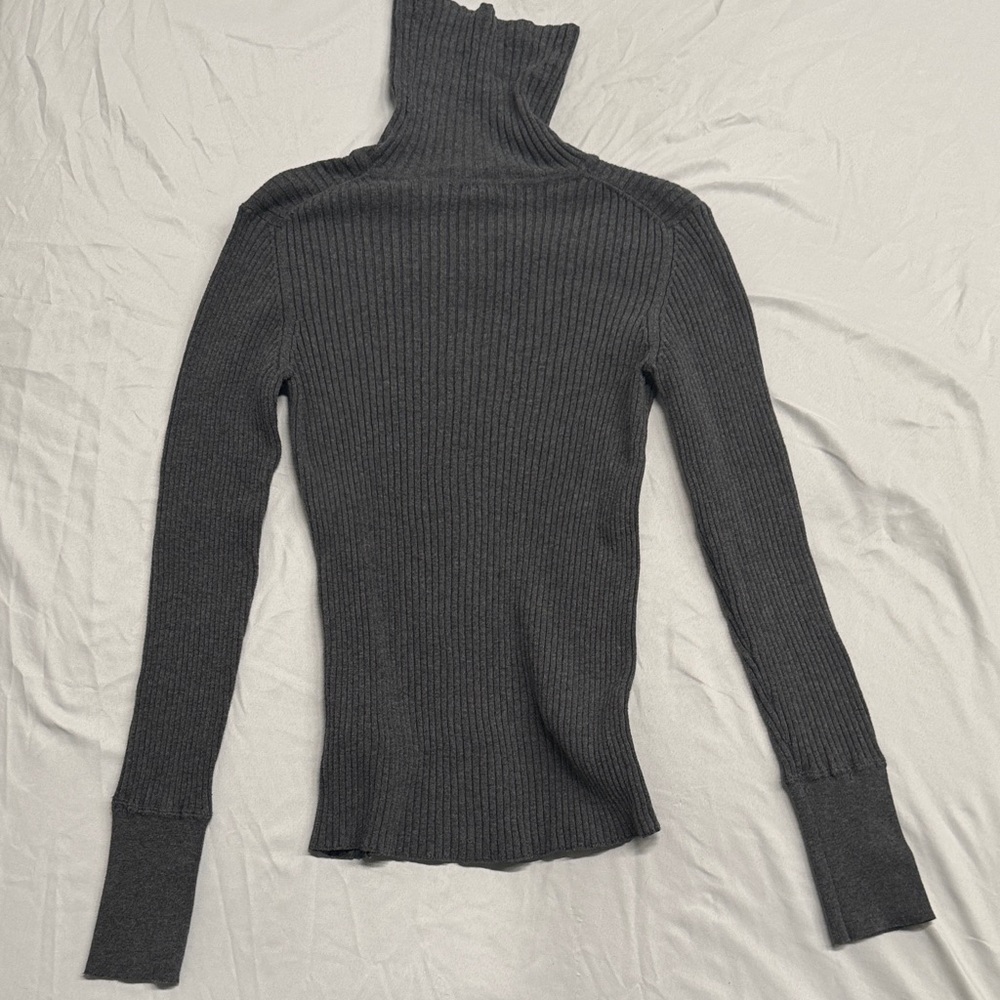 GAP Stretch Dark Gray Ribbed Turtleneck